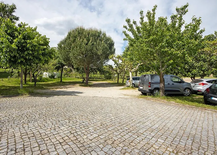 Konukevi Jorge Galinheiro Local 3*